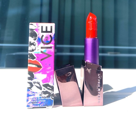 Urban Decay Bad Blood Matte lipstick - Picture 13 of 13